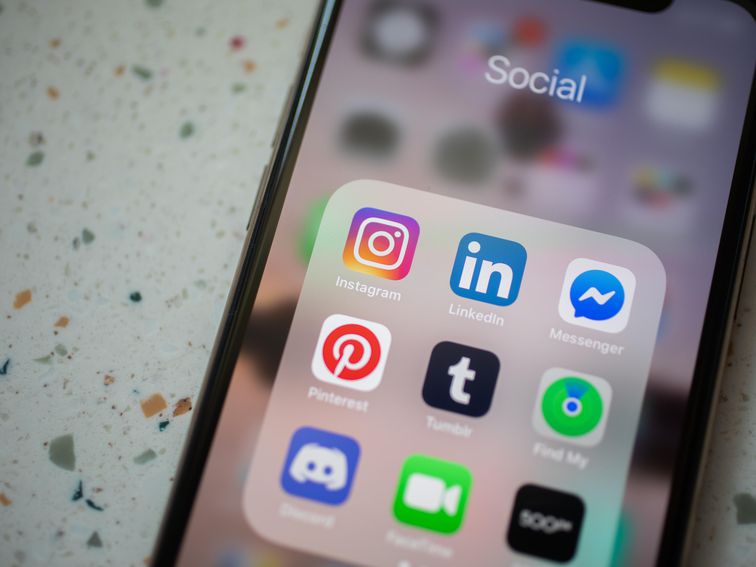 بازگرداندن صفحه اصلی آیفون